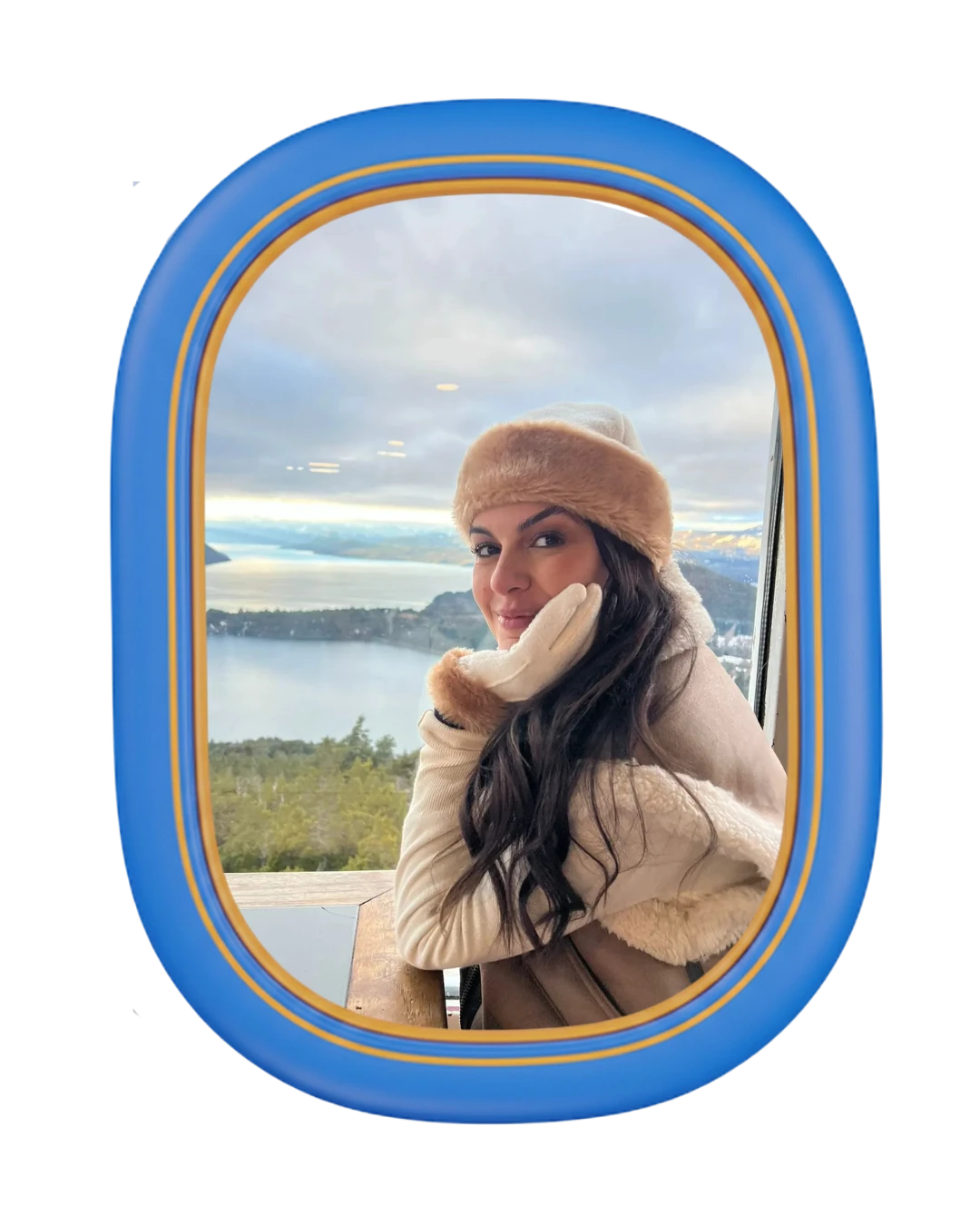 Carol, especialista em planejamento de viagens, vista através de uma janela de avião